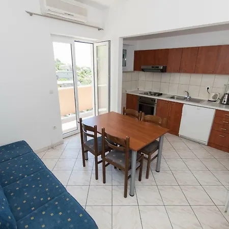Mit Gemeinschaftspool Brblaz-a3 2+2 - #73016 Apartment *